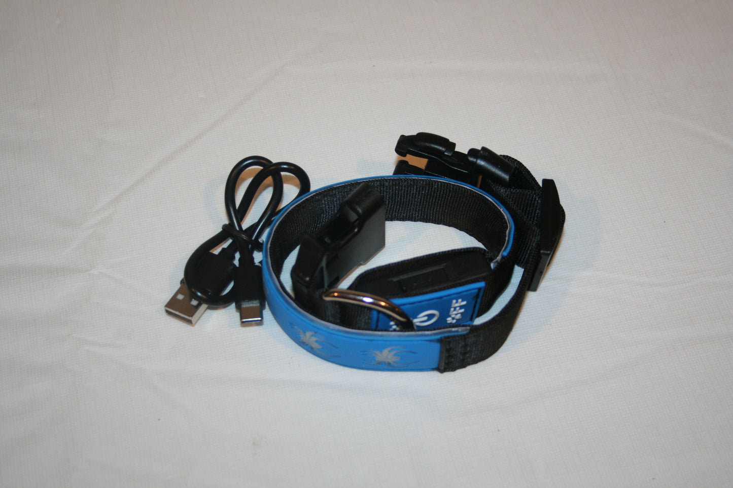 DOGLED Flashing LED Dog Collar Small Blue Fits 11.8-15.7" Neck NEW Spider