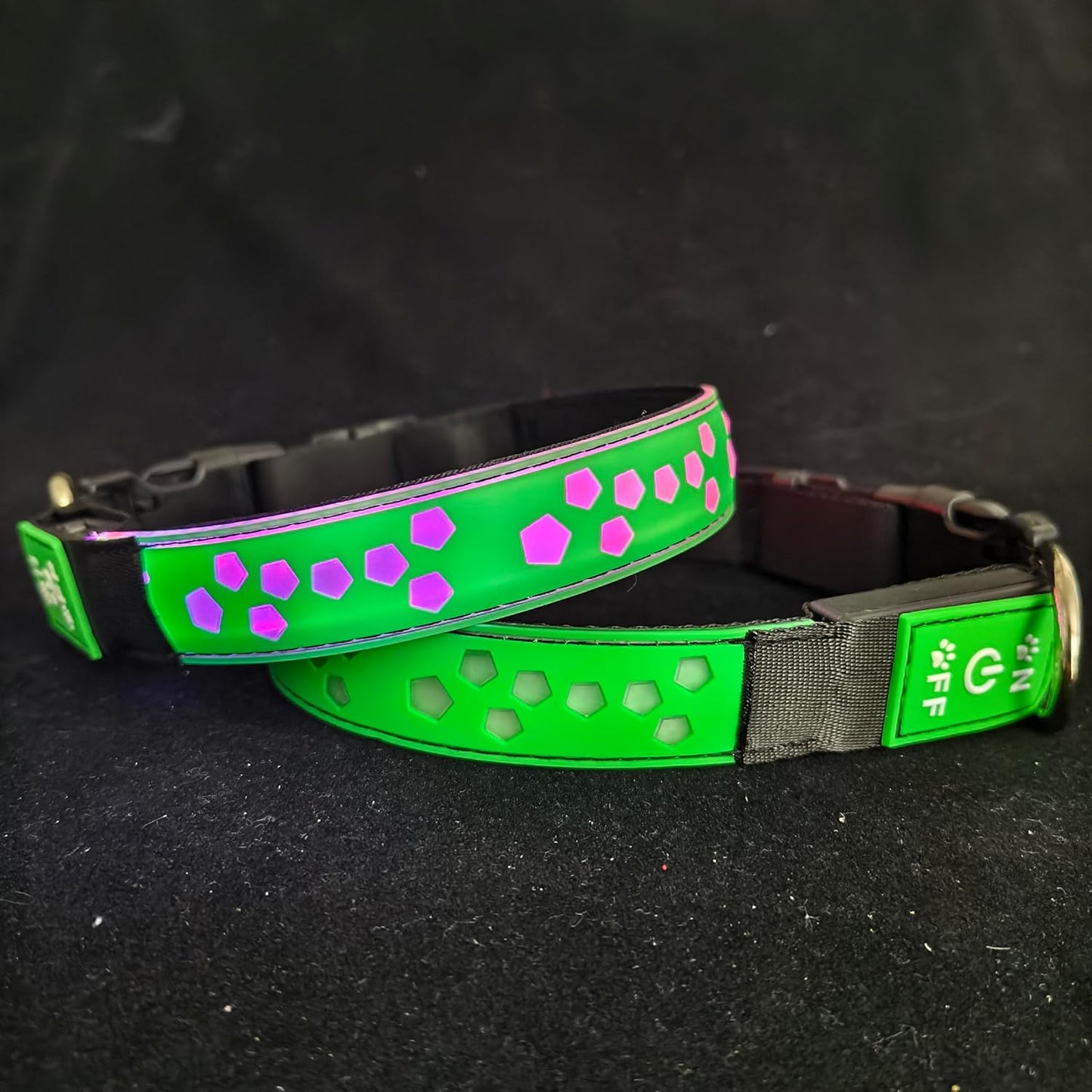 DOGLED Flashing LED Dog Collar Medium Green Fits 15.7-19.7" Neck NEW Pentagon